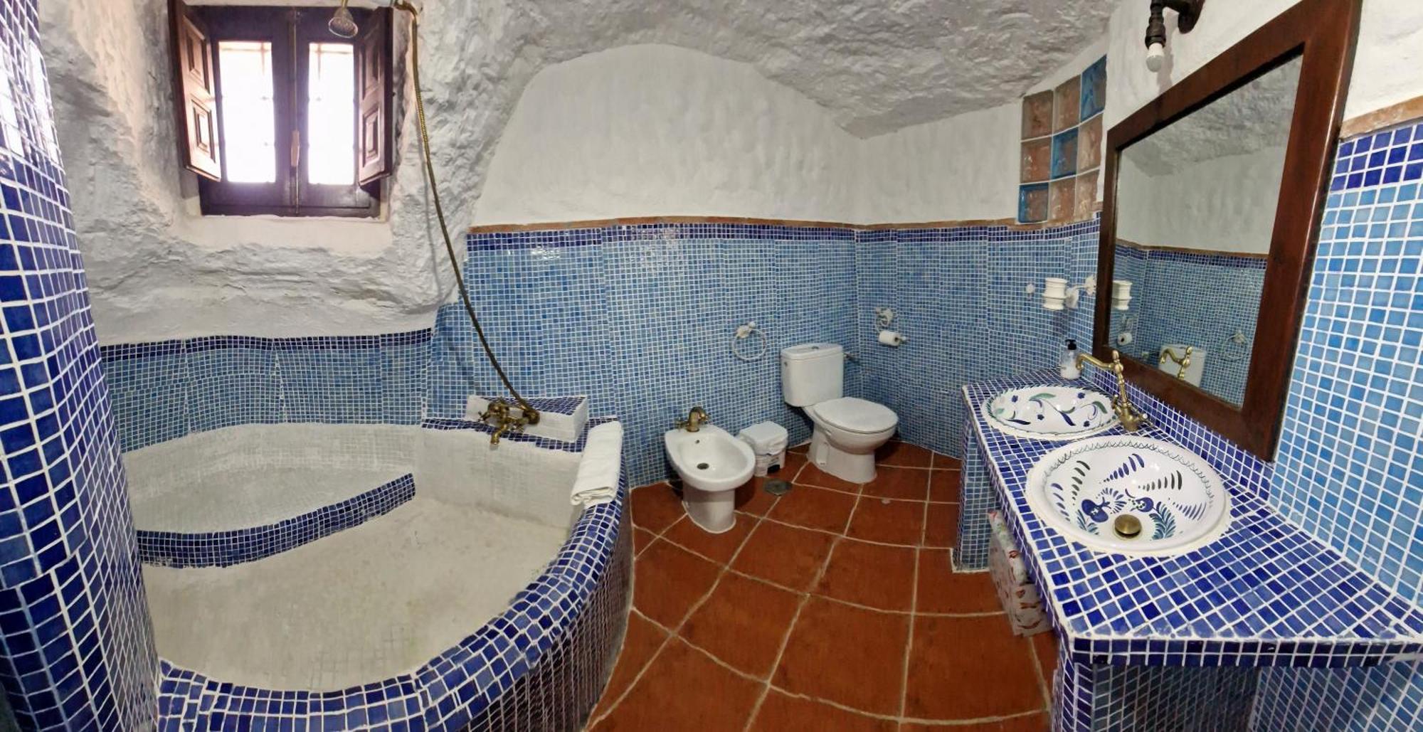 Casa Cueva Cascamorras "Capricho Andaluz" بازا المظهر الخارجي الصورة