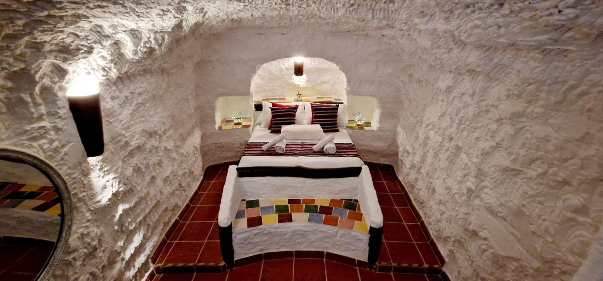 Casa Cueva Cascamorras "Capricho Andaluz" بازا المظهر الخارجي الصورة